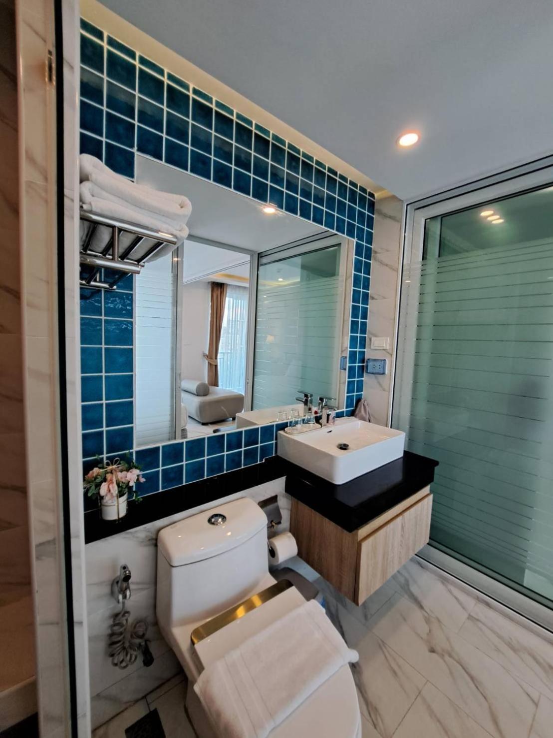 Deco Pattaya Hotel North パッタヤー エクステリア 写真