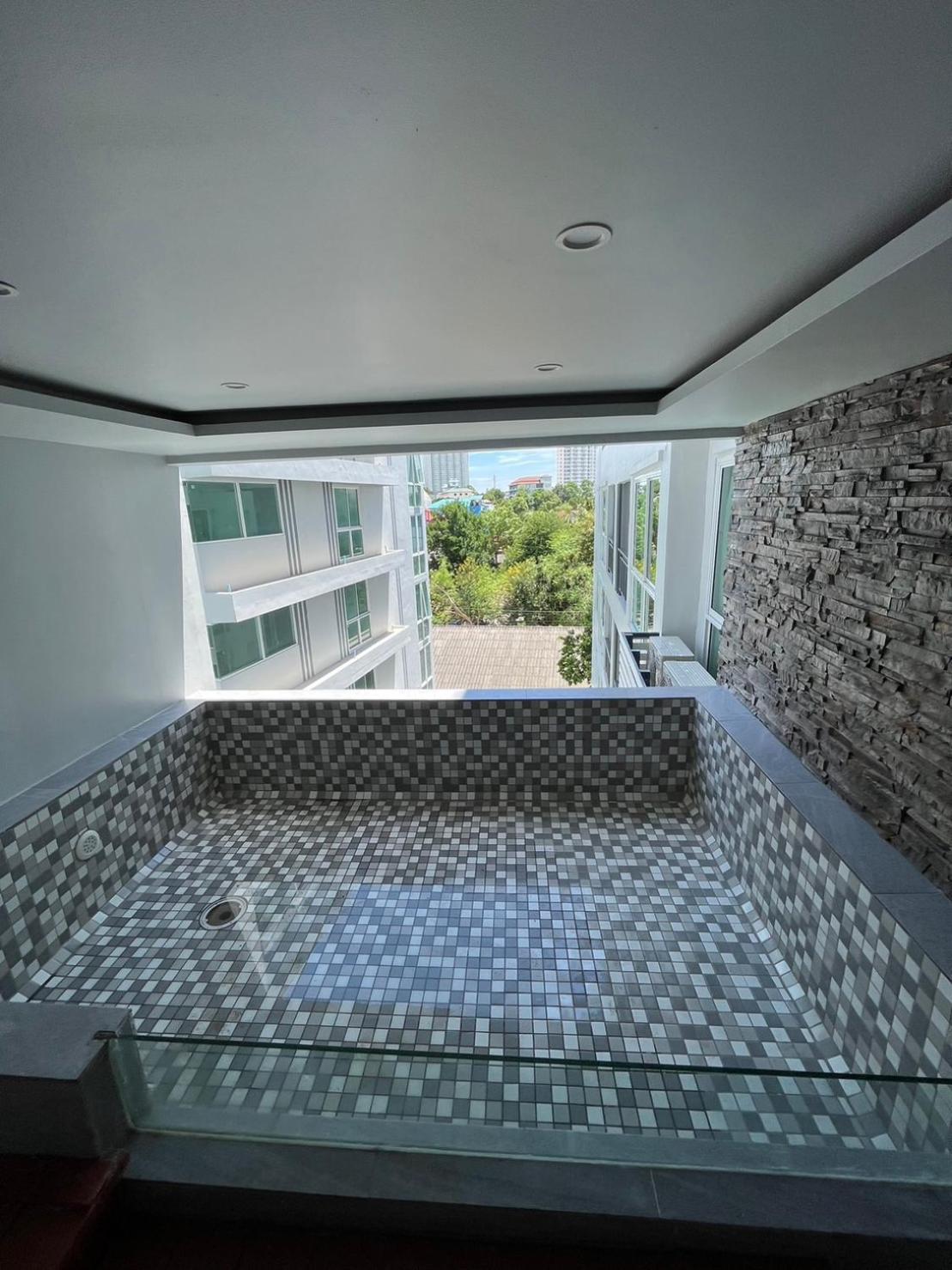 Deco Pattaya Hotel North パッタヤー エクステリア 写真